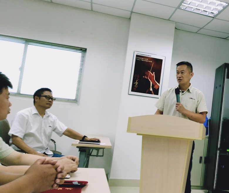 向威廉希尔新材一线抗疫优秀员工致敬(图4)