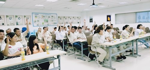 威廉希尔新材四届九次职工代表大会顺利召开(图4)